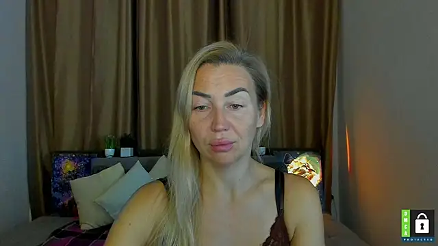 Kiss julli88I online show from November 6, 2025, 6:23 pm