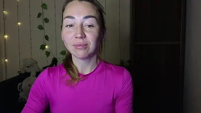 Kiss julli88I online show from March 9, 2025, 12:31 pm