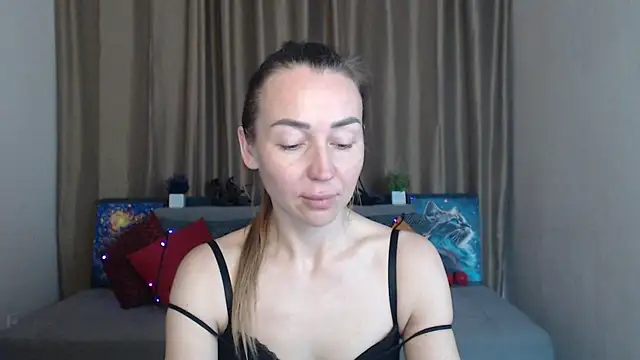 Kiss julli88I online show from March 19, 2025, 5:08 am