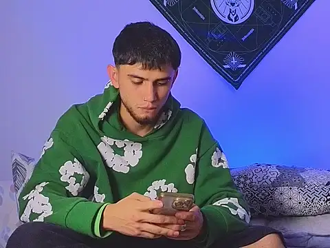 samevansx  online show from October 29, 2025, 11:03 pm