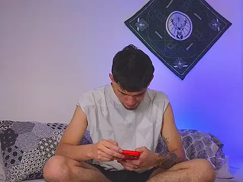 samevansx  online show from November 14, 2025, 2:32 pm