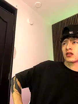 troy rouge online show from October 2, 2025, 7:17 pm