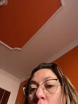 Luna-nevada online show from March 15, 2026, 1:51 pm