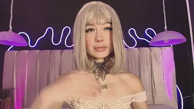 Snapshot of Zhally_Dee chatting on February 27, 2026, 7:57 pm Zhally Dee online show from February 27, 2026, 7:57 pm