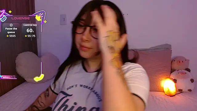 Snapshot of Oliviargf chatting on September 14, 2025, 1:50 am Oliviargf online show from September 14, 2025, 1:50 am