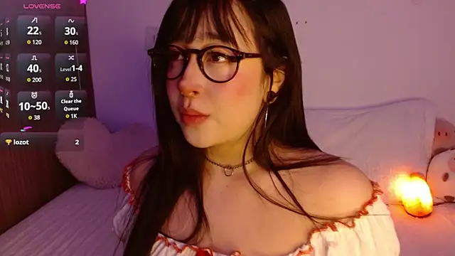 Snapshot of Oliviargf chatting on November 17, 2025, 11:53 pm Oliviargf online show from November 17, 2025, 11:53 pm