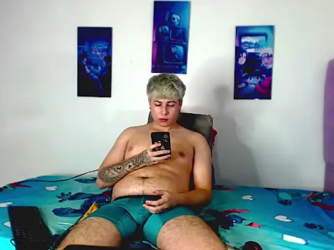 CrissConor online show from July 13, 2026, 7:57 pm