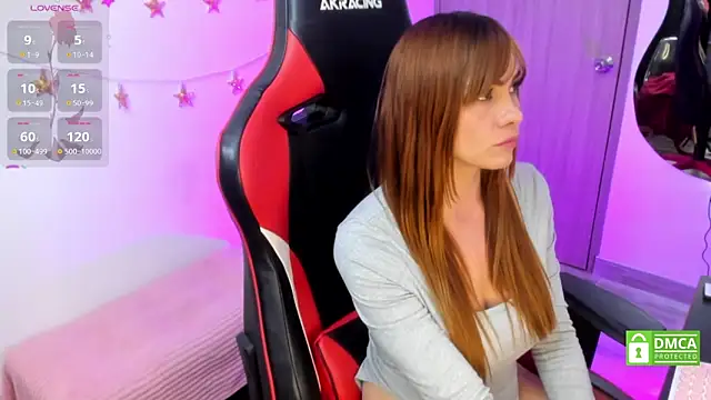 LindaSilverstone online show from September 9, 2025, 1:05 am