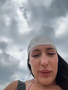 AleksandraRich online show from February 3, 2026, 6:40 am