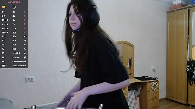 RendyDow online show from October 28, 2025, 7:18 am