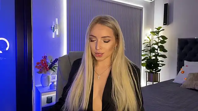 OhMyEmma online show from October 18, 2025, 1:18 am