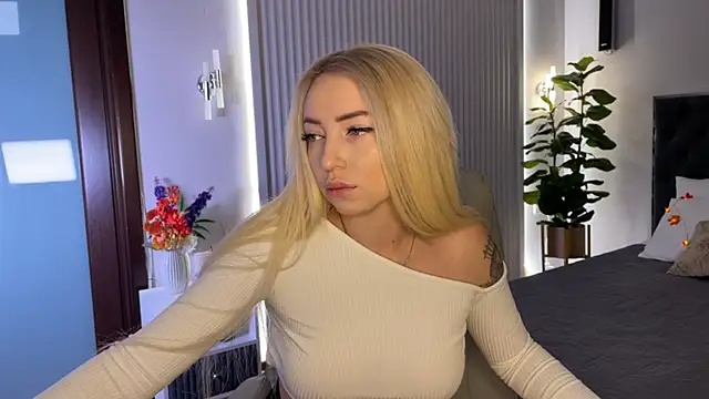 OhMyEmma online show from October 15, 2025, 1:26 am