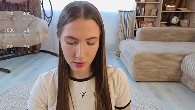 Kira mindnes online show from October 12, 2025, 5:31 am