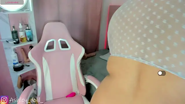 Ashley dolll online show from November 26, 2025, 9:04 pm