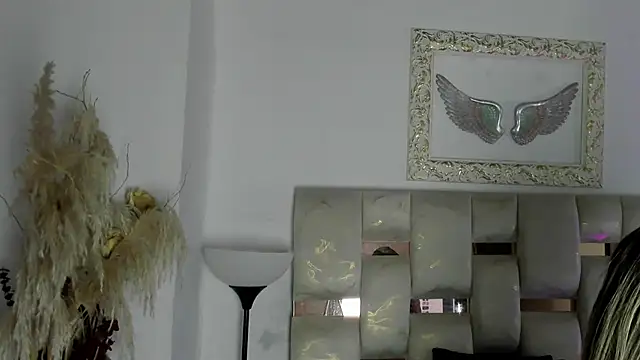 Lola Blondie online show from January 9, 2026, 12:12 pm