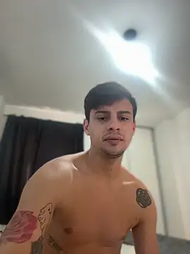 Snapshot of CarinaRose chatting on February 18, 2026, 8:05 pm CarinaRose online show from February 18, 2026, 8:05 pm