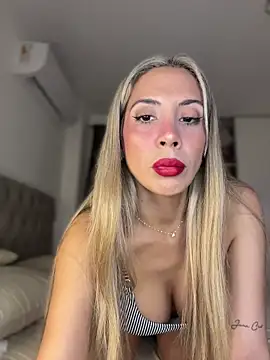 CarinaRose online show from June 10, 2026, 10:11 pm