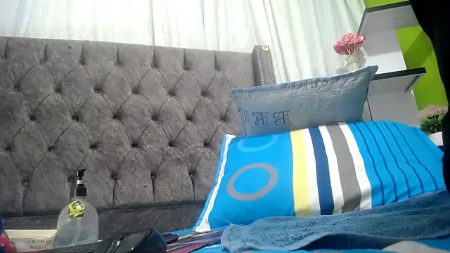 ANA-BULLOCK- online show from September 30, 2025, 12:22 pm