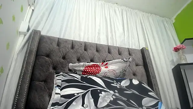 ANA-BULLOCK- online show from September 22, 2025, 12:22 pm