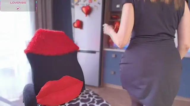 emlana online show from April 3, 2026, 1:17 pm