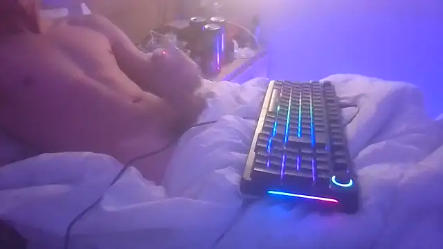 macford1 online show from December 2, 2025, 1:28 am