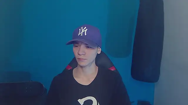 Snapshot of Burperking420_ chatting on March 22, 2025, 4:15 pm Burperking420 online show from March 22, 2025, 4:15 pm