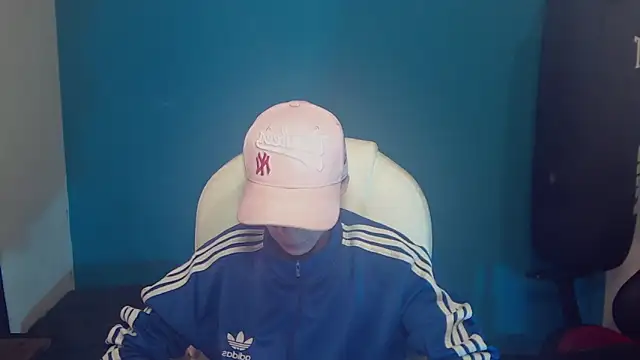 Snapshot of Burperking420_ chatting on October 20, 2025, 8:42 pm Burperking420 online show from October 20, 2025, 8:42 pm