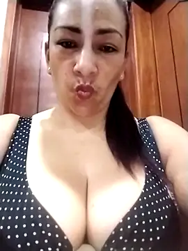 Snapshot of Carlasm- chatting on September 17, 2025, 11:29 pm Carlasm- online show from September 17, 2025, 11:29 pm