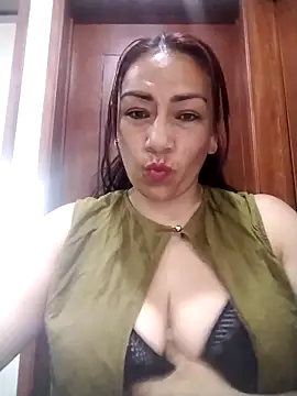 Snapshot of Carlasm- chatting on October 18, 2025, 9:17 pm Carlasm- online show from October 18, 2025, 9:17 pm