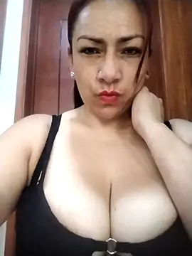 Snapshot of Carlasm- chatting on November 15, 2025, 2:32 pm Carlasm- online show from November 15, 2025, 2:32 pm