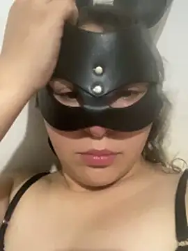 Snapshot of maia_rab chatting on February 17, 2026, 9:23 pm maia rab online show from February 17, 2026, 9:23 pm