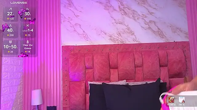 goldilockss15 online show from April 4, 2026, 11:28 am