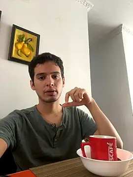 Thiagobb7 online show from October 25, 2025, 2:39 pm