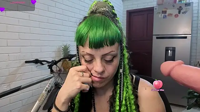 freyaa sorcerees online show from September 19, 2025, 6:28 am