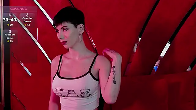 Roxxy Rouge online show from November 30, 2025, 5:47 pm