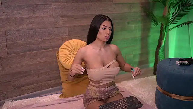 TanyaVonDe online show from September 25, 2025, 4:35 pm