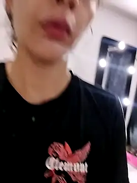 hotsexass online show from April 8, 2026, 11:22 am