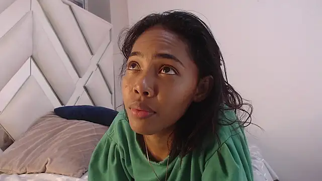 willow smitt online show from March 25, 2026, 1:32 pm