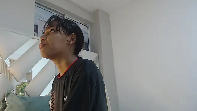 willow smitt online show from March 27, 2026, 1:01 pm