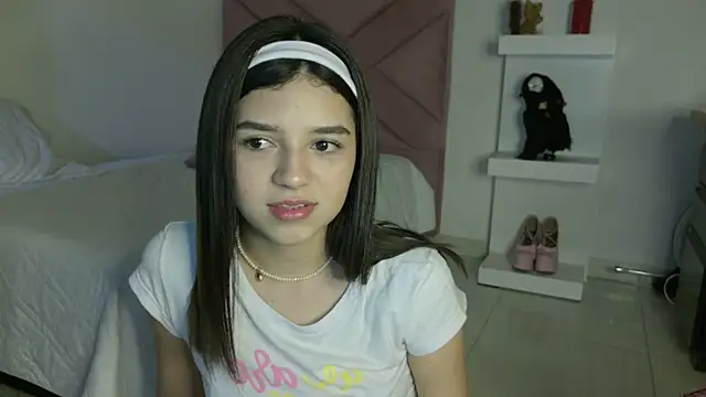 Snapshot of eva_sin18 chatting on May 15, 2026, 11:03 pm eva sin18 online show from May 15, 2026, 11:03 pm