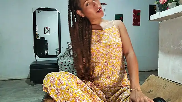 Snapshot of Milu_curly chatting on February 19, 2026, 1:52 pm Milu curly online show from February 19, 2026, 1:52 pm