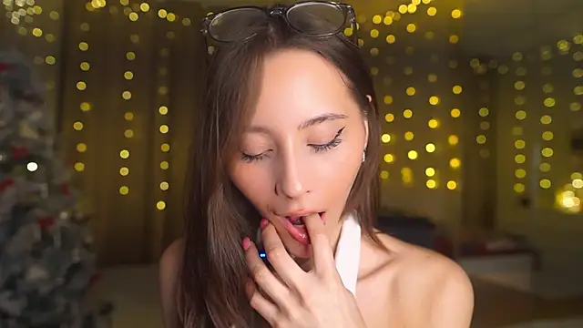 EditaBails online show from December 19, 2025, 7:16 pm