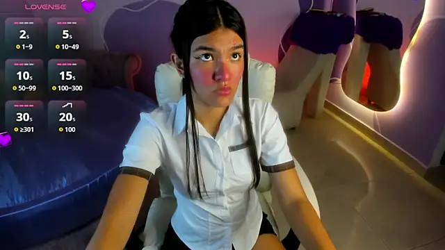 auroracute02 online show from September 27, 2025, 1:39 pm