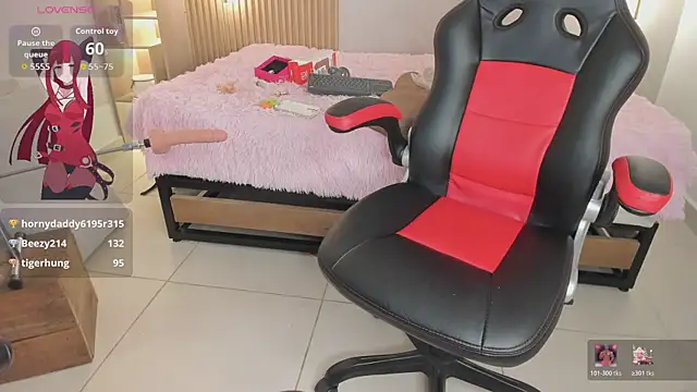 stephany summer online show from December 15, 2025, 3:29 pm