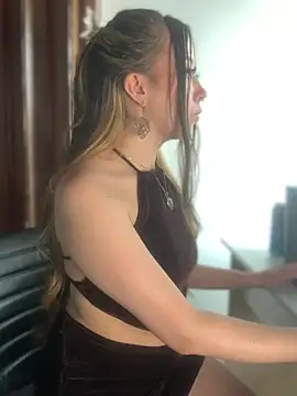 Snapshot of VictoriaGerard_Pink chatting on March 19, 2025, 5:17 pm VictoriaGerard Pink online show from March 19, 2025, 5:17 pm