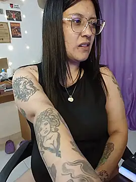 Snapshot of DaniPoison chatting on July 2, 2026, 7:53 pm DaniPoison online show from July 2, 2026, 7:53 pm