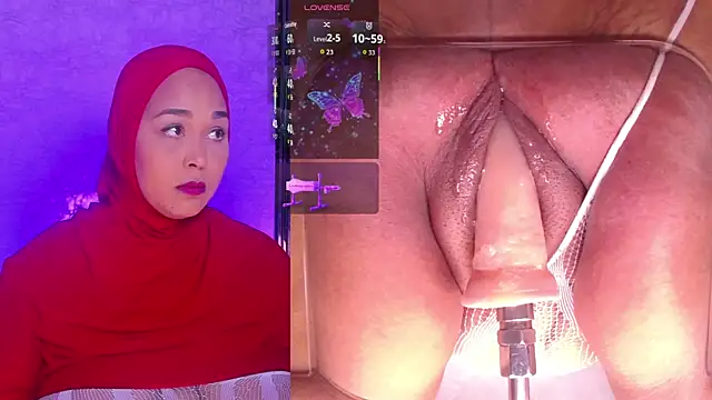 Snapshot of BBWHijab chatting on February 28, 2026, 10:42 pm BBWHijab online show from February 28, 2026, 10:42 pm