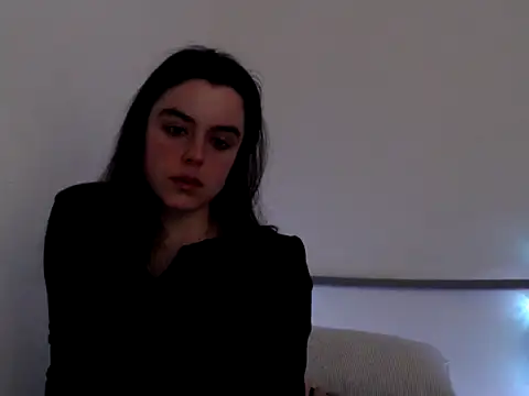 Luanalov9 online show from March 12, 2025, 10:28 pm