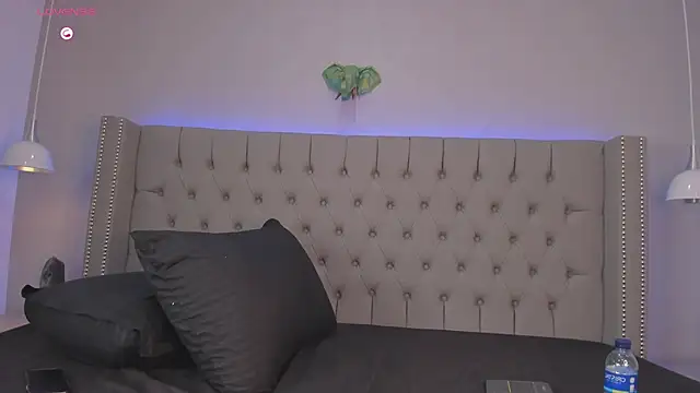 Emiliana Rios online show from March 20, 2025, 7:03 am