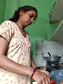 Hotty-Nidhi online show from October 19, 2025, 4:48 am